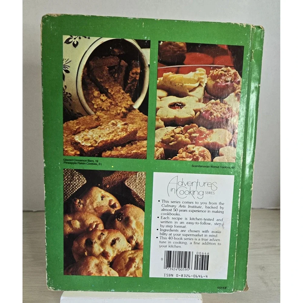Vintage‎ Cookie Cookbook: Culinary Arts Institute, Recipes from Around the World